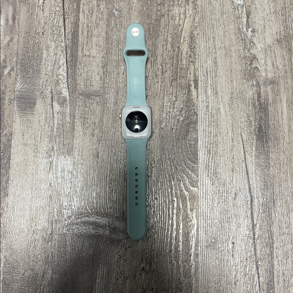 Apple Watch - Picture 2 of 8
